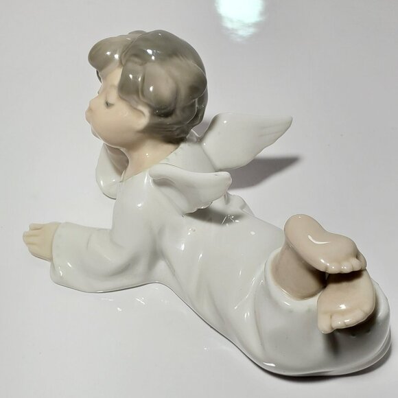 Lladró Angel Child Figurine – Small 5.5” - Picture 10 of 13
